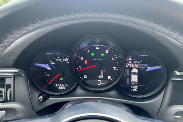 保时捷 2018款 Macan 2.0T中控内饰15