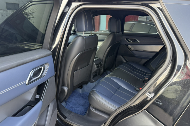 路虎 揽胜星脉 2022款 250PS 熠金珍藏版中控内饰7001