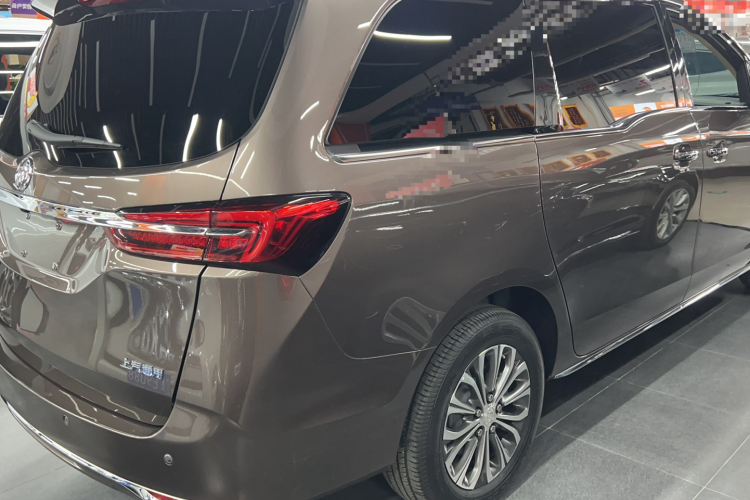 别克GL8 2023款 改款 陆上公务舱 豪华型车身外观6003