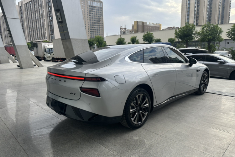 小鹏P7 2020款 670E车身外观6006