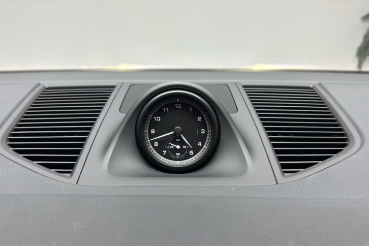 保时捷 2023款 Macan 2.0T中控内饰7003