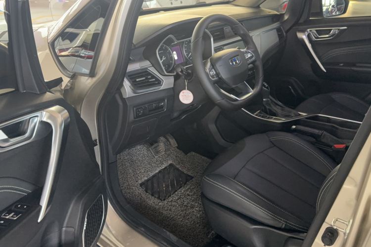 吉利汽车 远景X3 2019款 升级版 1.5L CVT精英型中控内饰7002