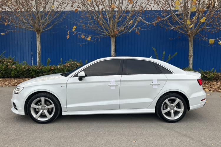 奥迪A3 2018款 30周年年型 Limousine 35 TFSI 时尚型车身外观6001