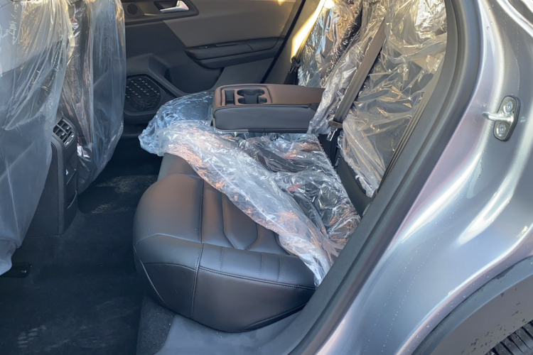 雪铁龙 凡尔赛C5 X 2025款 1.6T 海外版中控内饰7001