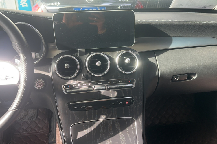 奔驰C级 2021款 C 200 L 时尚型运动版局部细节16