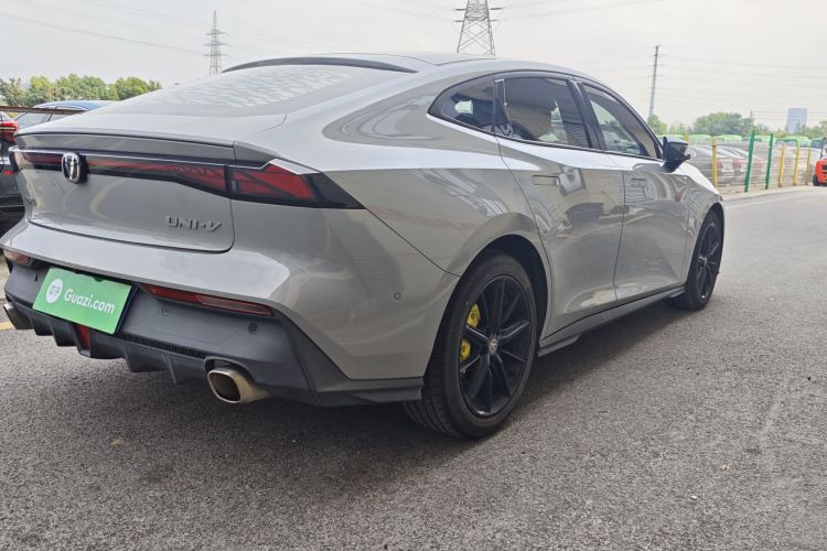 长安UNI-V 2022款 1.5T 智慧领航型车身外观6005