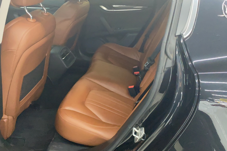 玛莎拉蒂 Ghibli 2014款 3.0T 标准版中控内饰7001