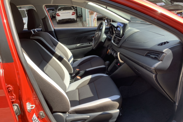 丰田 YARiS L 致炫 2021款 致炫X 1.5L CVT领先版中控内饰7008