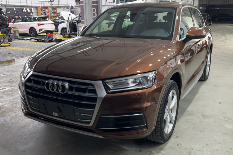 奥迪Q5L 2018款 40 TFSI 荣享进取型 国V车身外观1