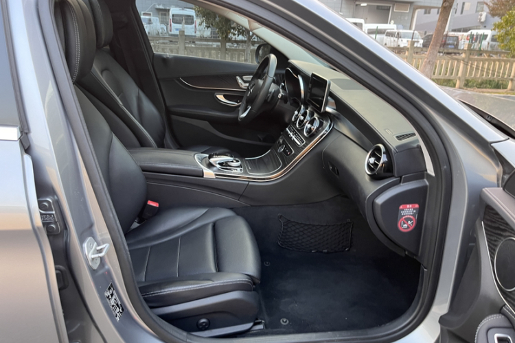 奔驰C级 2016款 C 200 L 运动型局部细节41