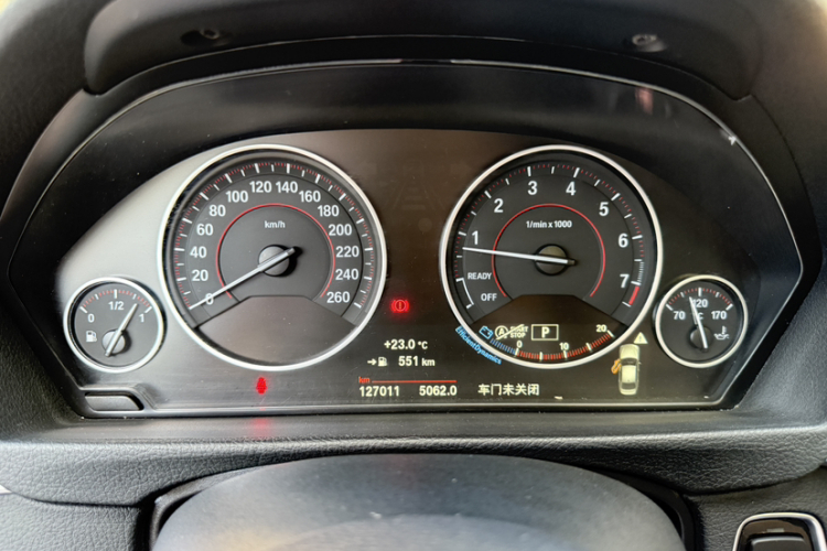 宝马3系 2017款 320Li M运动型中控内饰15