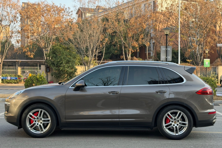 保时捷 2015款 Cayenne 3.0T车身外观6006