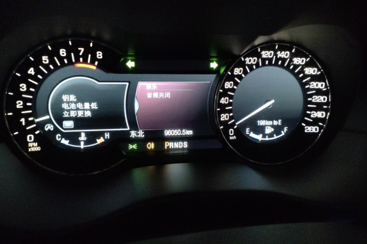 林肯MKC 2017款 2.0T 两驱尊雅版中控内饰15