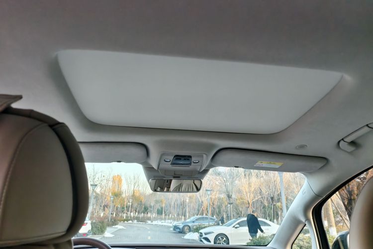 腾势D9 2022款 DM-i 970 四驱旗舰型中控内饰7008