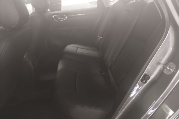 日产 轩逸 2022款 经典 1.6XL CVT豪华版中控内饰7003