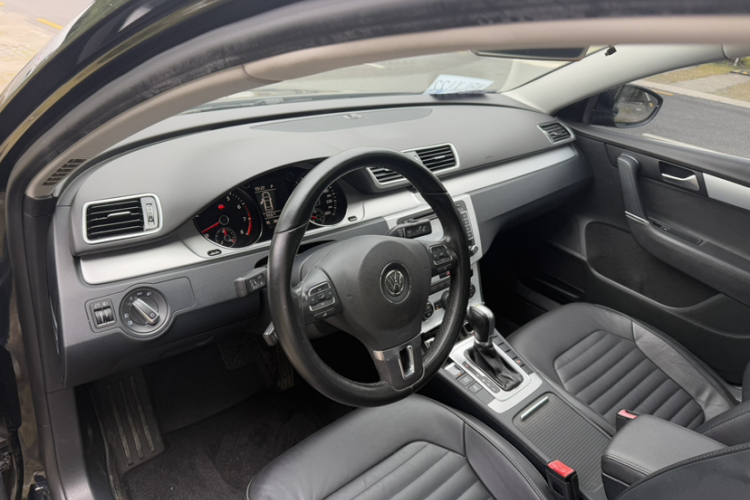 大众 迈腾 2015款 1.8TSI 领先型中控内饰7010