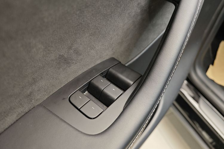 特斯拉 Model Y 2021款 标准续航后驱版中控内饰7001