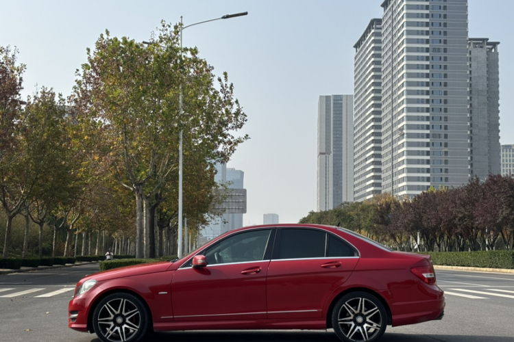 奔驰C级 2013款 C 300 运动型 Grand Edition车身外观6004