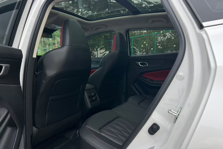 长安CS55PLUS 2022款 第二代 1.5T DCT领航型中控内饰7004