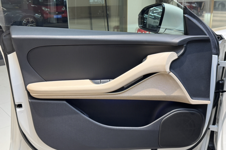 蔚来ET5 2022款 75kWh中控内饰7013