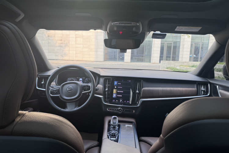 沃尔沃S90 2021款 B5 智远豪华版中控内饰7001