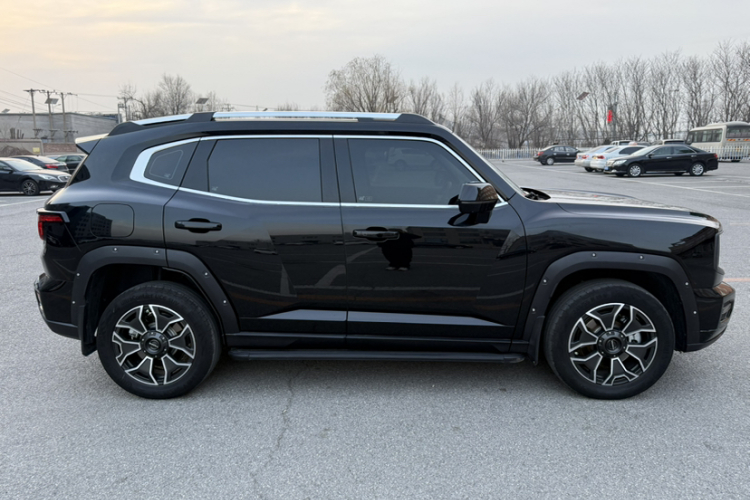 哈弗大狗 PLUS 新能源 2023款 DHT-PHEV 105km 潮电版Plus车身外观6008