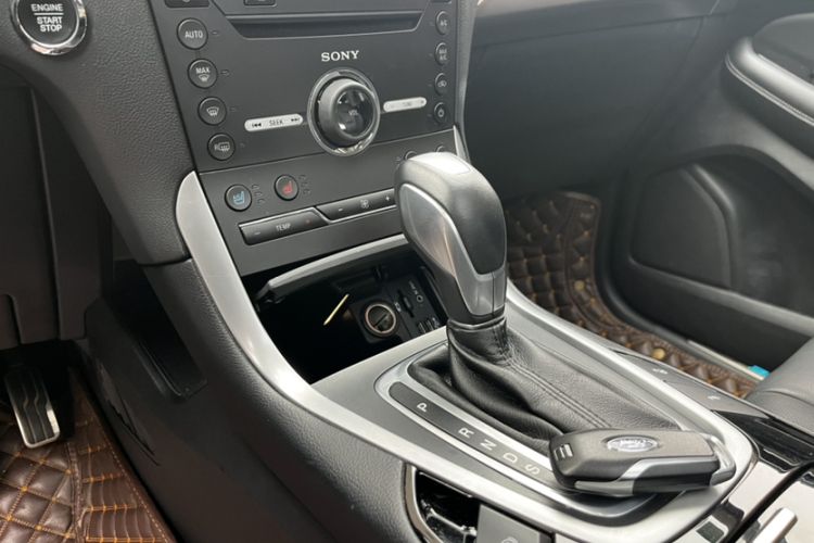 福特 锐界 2015款 2.7T GTDi 四驱尊锐型 7座局部细节18