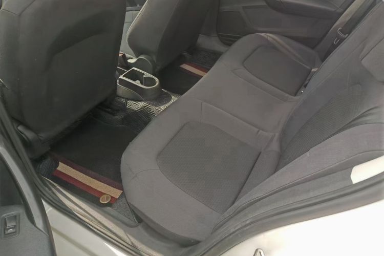 大众 桑塔纳 2015款 1.4L 手动风尚版中控内饰7003