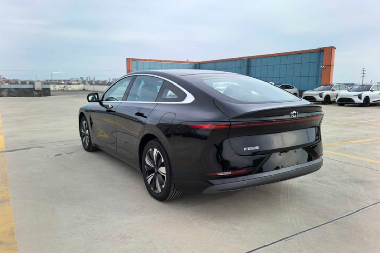 长安启源A07 2025款 蓝鲸增程版 140精英型车身外观6005