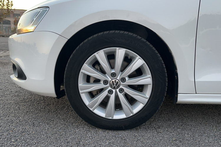 大众 速腾 2014款 1.4TSI 手动豪华型车身外观6011