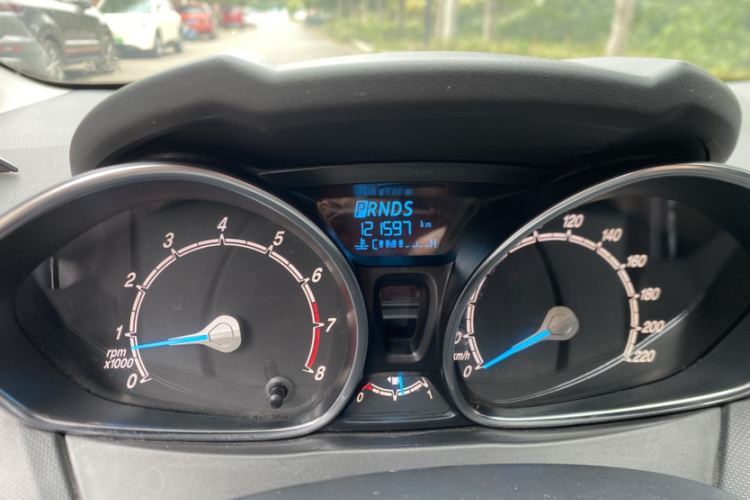 福特 嘉年华 2013款 两厢 1.5L 自动时尚型中控内饰15