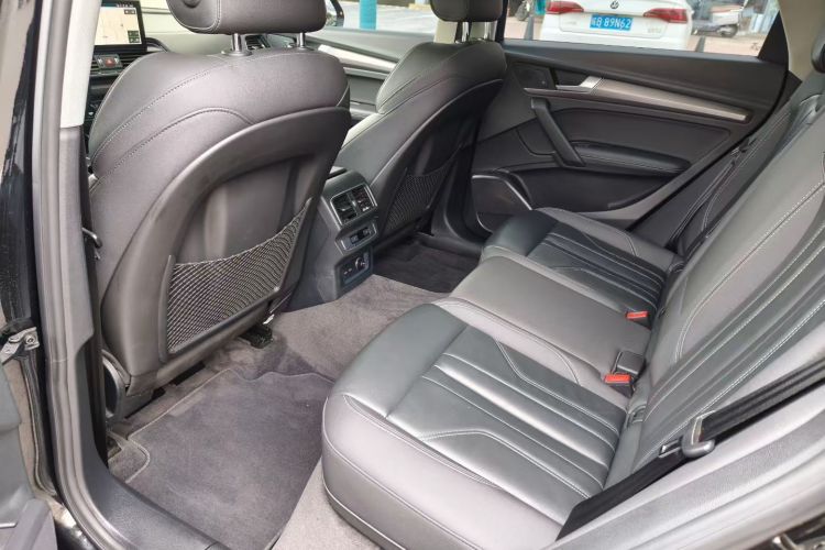 奥迪Q5L 2021款 40 TFSI 豪华动感型车身外观6010