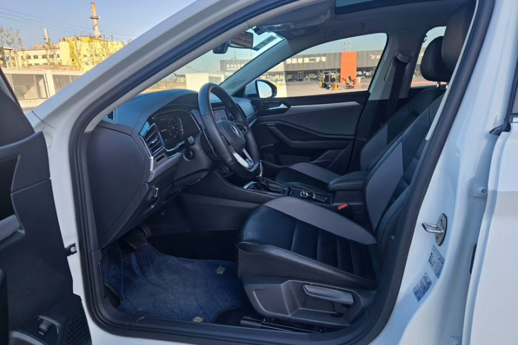 大众 速腾 2019款 280TSI DSG舒适型 国VI中控内饰7002