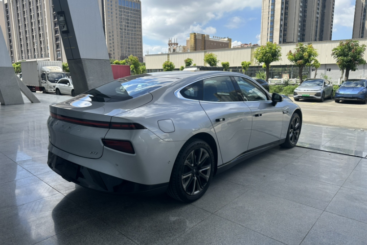 小鹏P7 2020款 670N车身外观6005