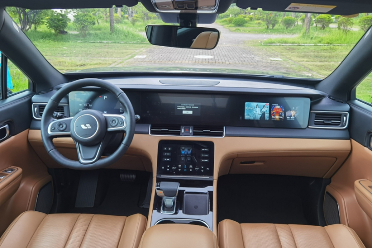 理想汽车 理想ONE 2020款 增程6座版中控内饰7003