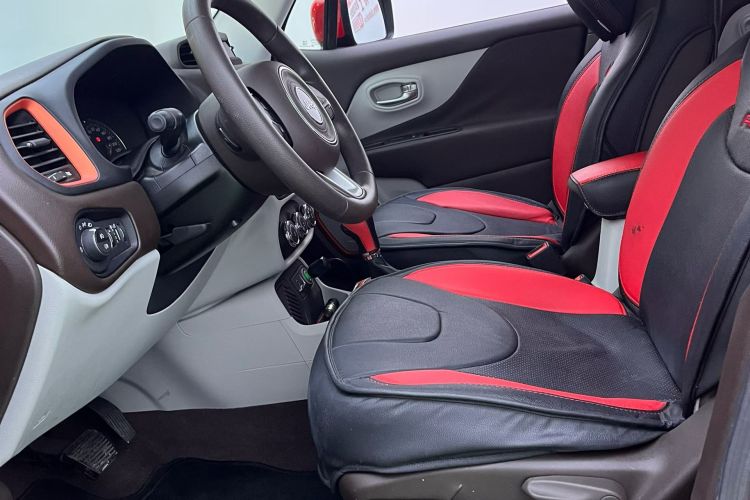 Jeep 自由侠 2016款 1.4T 自动高能版局部细节41