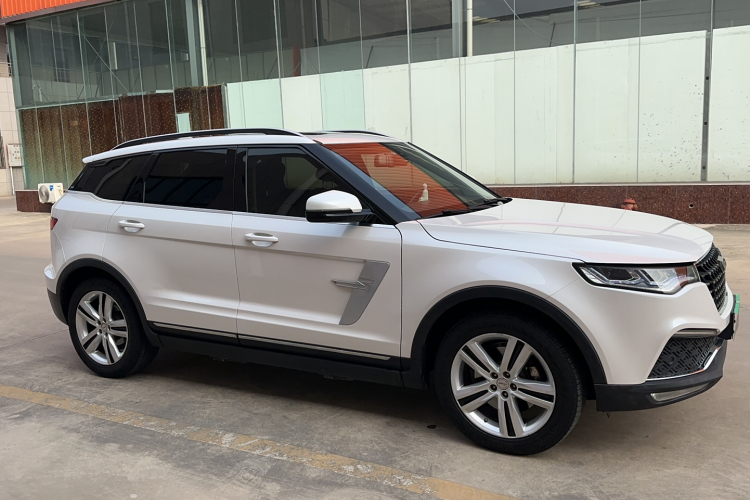 众泰T700 2017款 1.8T 双离合尊贵型车身外观6003