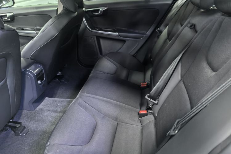 沃尔沃S60 2016款 S60L T3 智行版中控内饰7004