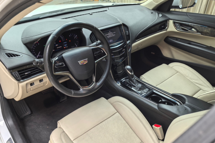 凯迪拉克ATS-L 2016款 28T 时尚型中控内饰7003