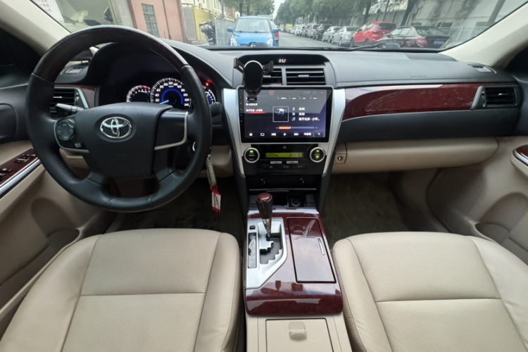 丰田 凯美瑞 2013款 2.0G 舒适版中控内饰7006