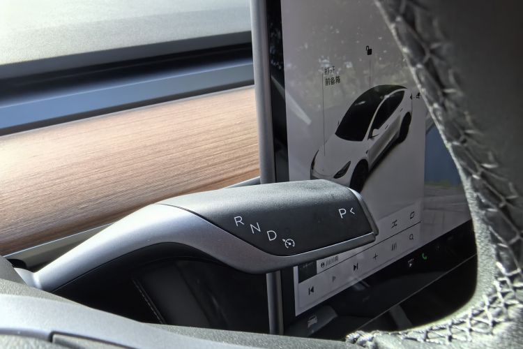 特斯拉 Model Y 2021款 长续航全轮驱动版局部细节18