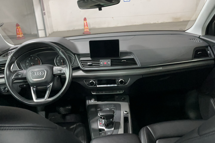 奥迪Q5L 2018款 40 TFSI 荣享进取型 国V中控内饰7003