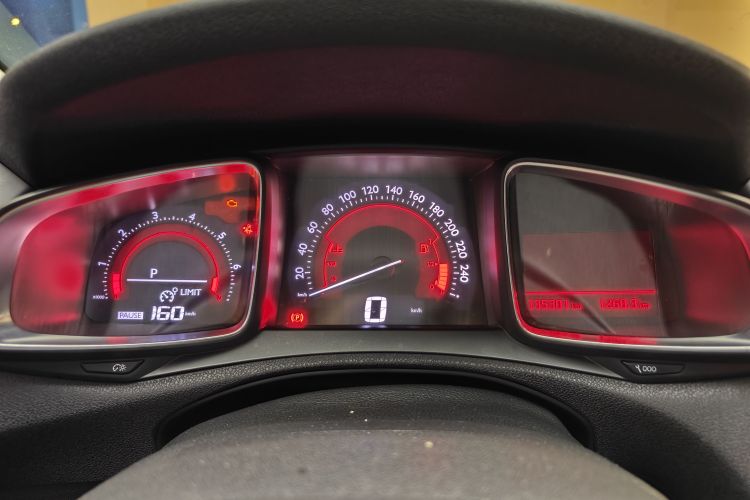 DS 5LS 2016款 1.6T 豪华版THP160中控内饰15