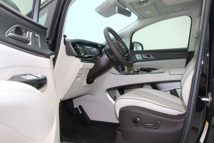 腾势D9 2024款 DM-i 980 四驱尊荣型中控内饰7002