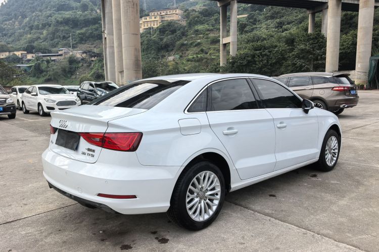 奥迪A3 2016款 Limousine 35 TFSI 领英型车身外观6005