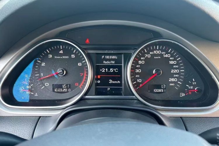 奥迪Q7 2014款 35 TFSI 进取型中控内饰15