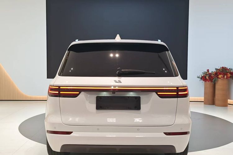 理想汽车 理想ONE 2021款 增程6座版车身外观6005