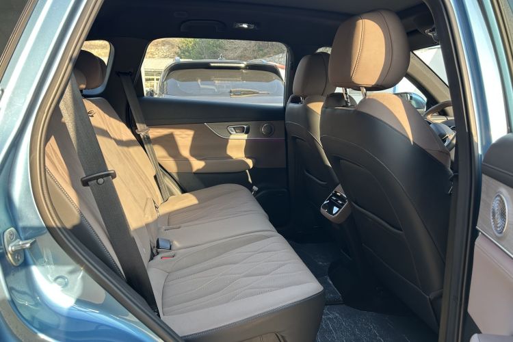 奇瑞 瑞虎8 PLUS C-DM 2025款 1.5T 116km 尊贵型 5座中控内饰7003