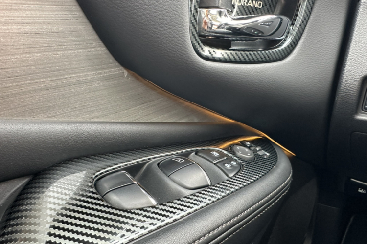 日产 楼兰 2021款 2.5L XL 两驱智联豪华版中控内饰7012