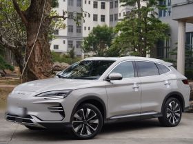 比亚迪 宋PLUS新能源 2025款 EV 605km 旗舰型